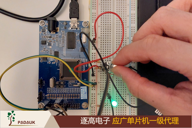 應廣科技單片機PS173微控制器作為編碼器計數器的實例應用成功案例,過讀取每個信號何時發(fā)生變化并跟蹤哪個信號首先發(fā)生變化，編碼器上的計數可以準確地遞增或遞減
